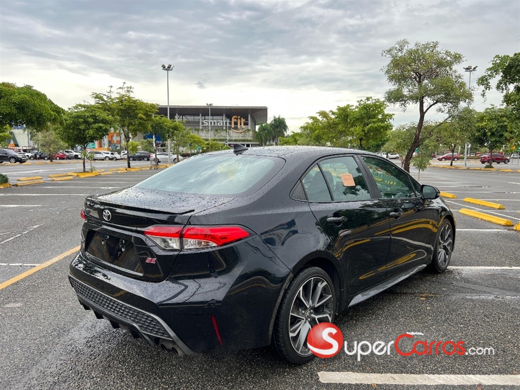 2020 Toyota Corolla SE — foto 3 / 11