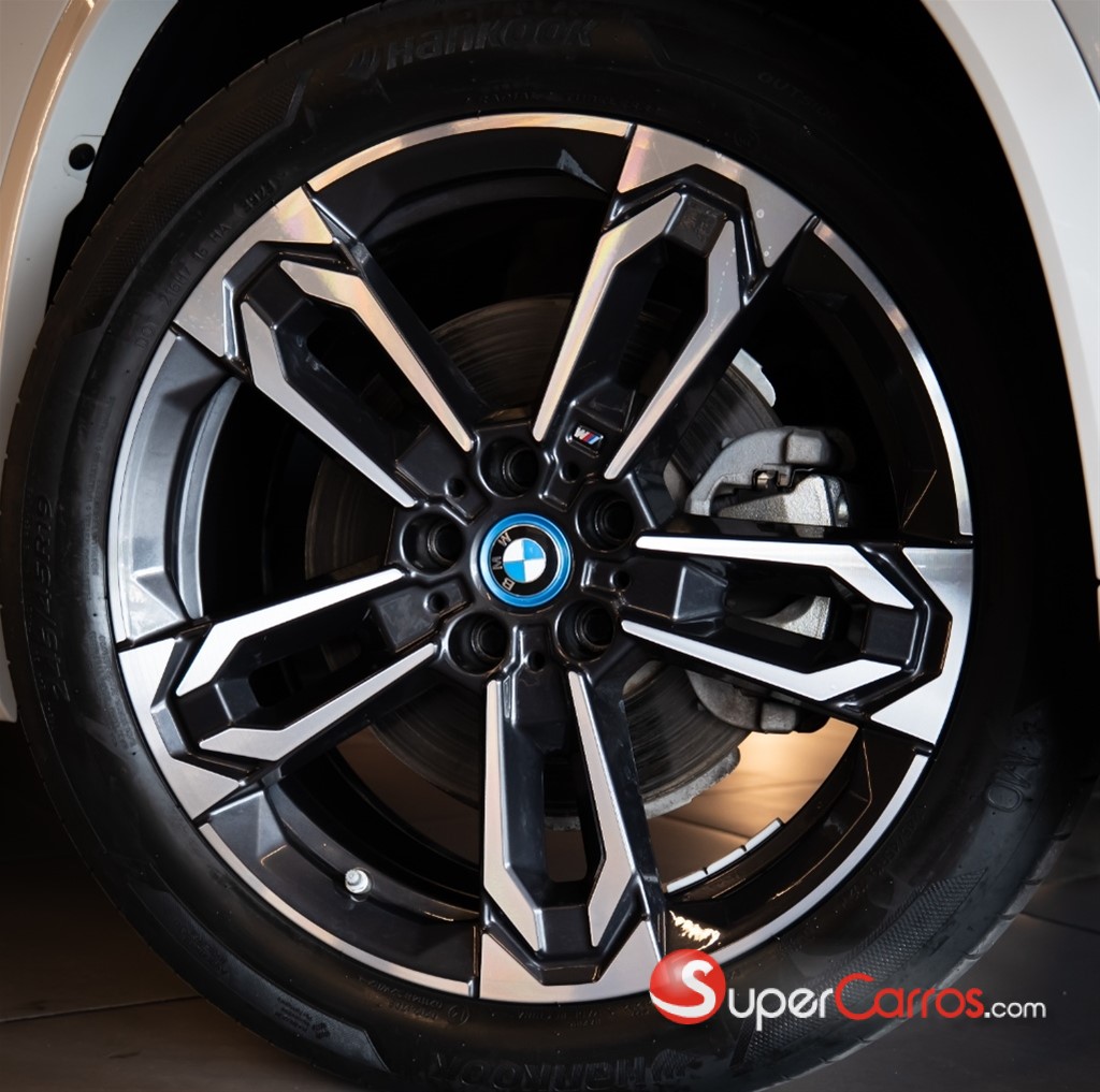 2024 BMW iX1 — foto 5 / 12