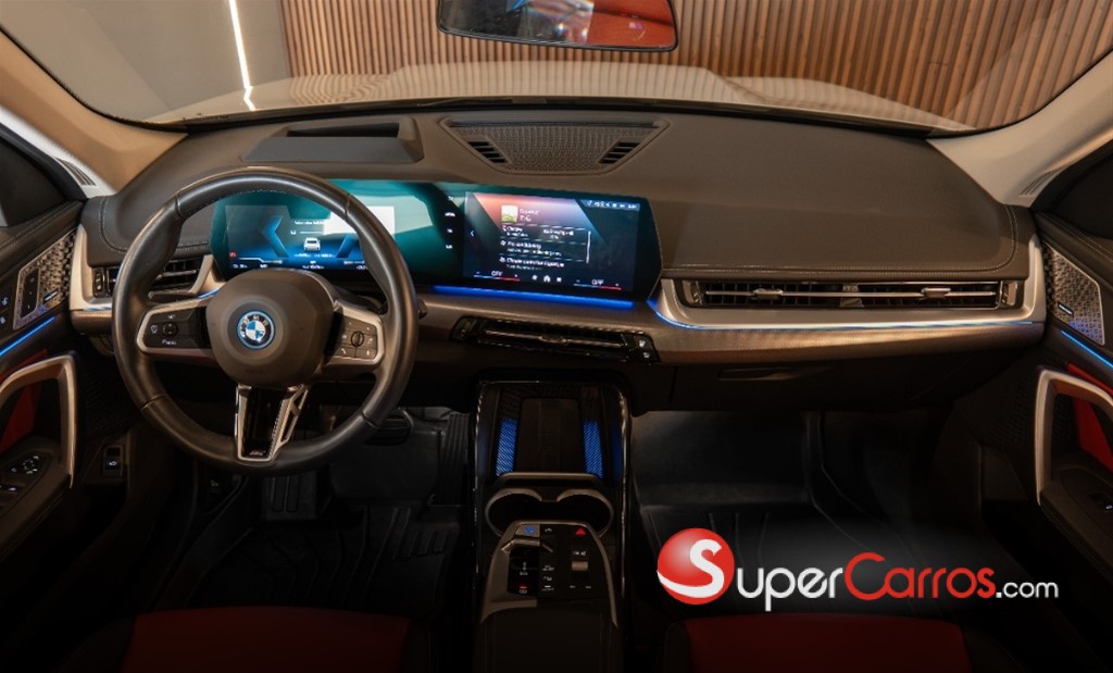 2024 BMW iX1 — foto 6 / 12