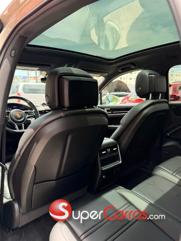 2021 Porsche Cayenne Coupe — foto 8 / 9