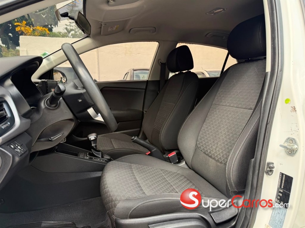 2018 Kia Rio LX — foto 5 / 10