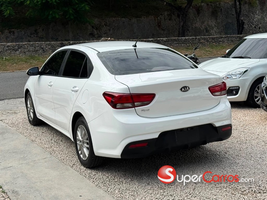 2018 Kia Rio LX — foto 8 / 10