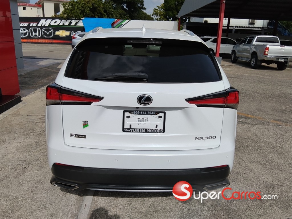 2021 Lexus NX 300 F Sport — foto 6 / 12