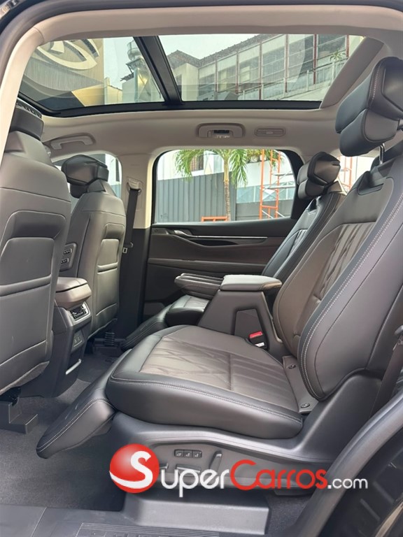2026 Ford EDGE Titanium — foto 8 / 11
