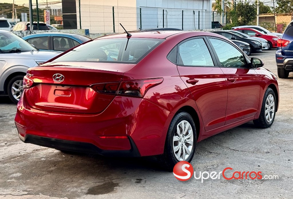 2021 Hyundai Accent — foto 4 / 10