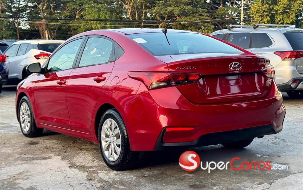 2021 Hyundai Accent — foto 5 / 10