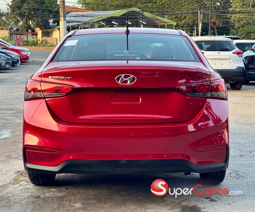 2021 Hyundai Accent — foto 6 / 10
