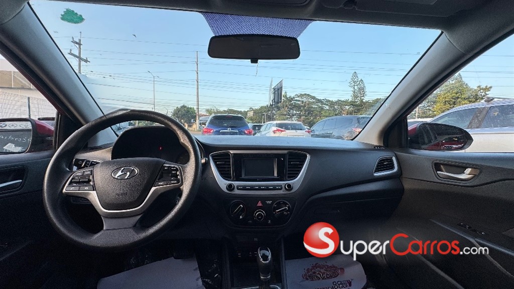 2021 Hyundai Accent — foto 7 / 10