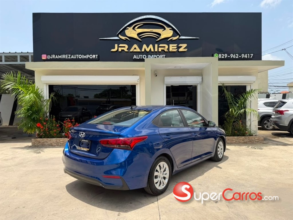 2020 Hyundai Accent SE — foto 4 / 12