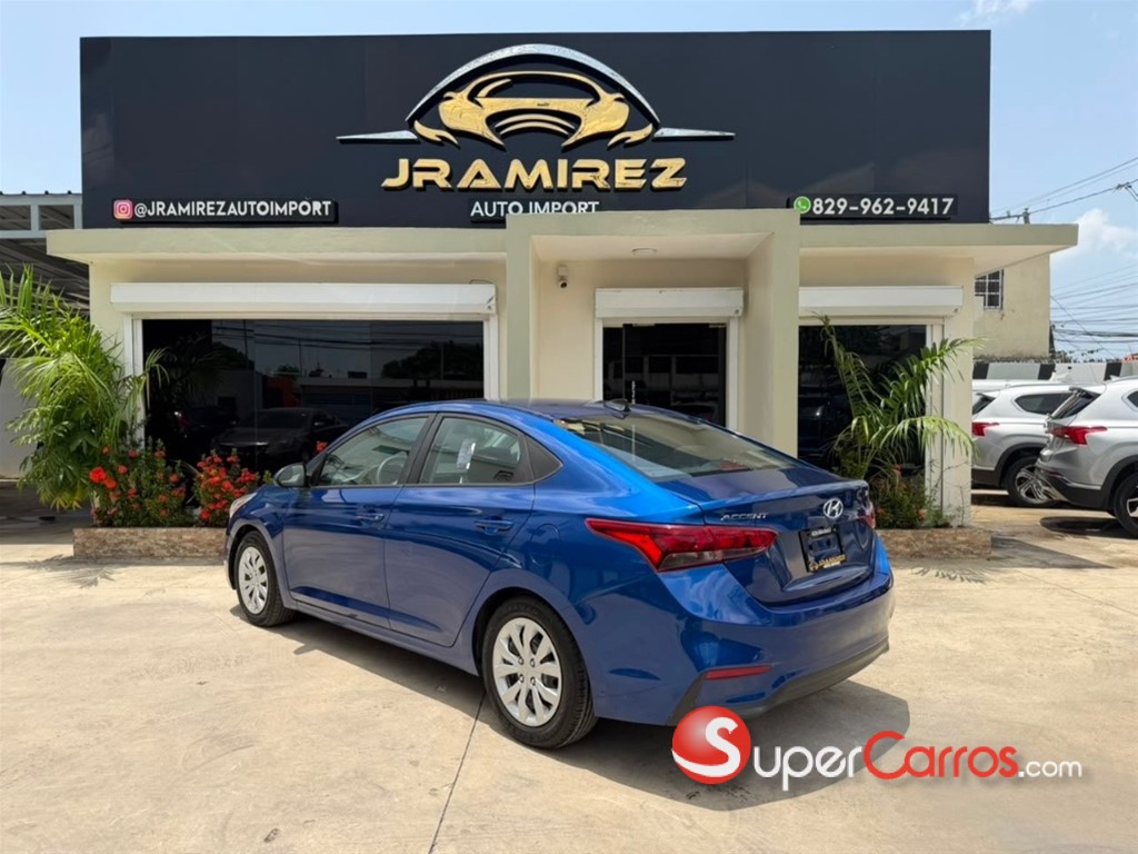 2020 Hyundai Accent SE — foto 6 / 12