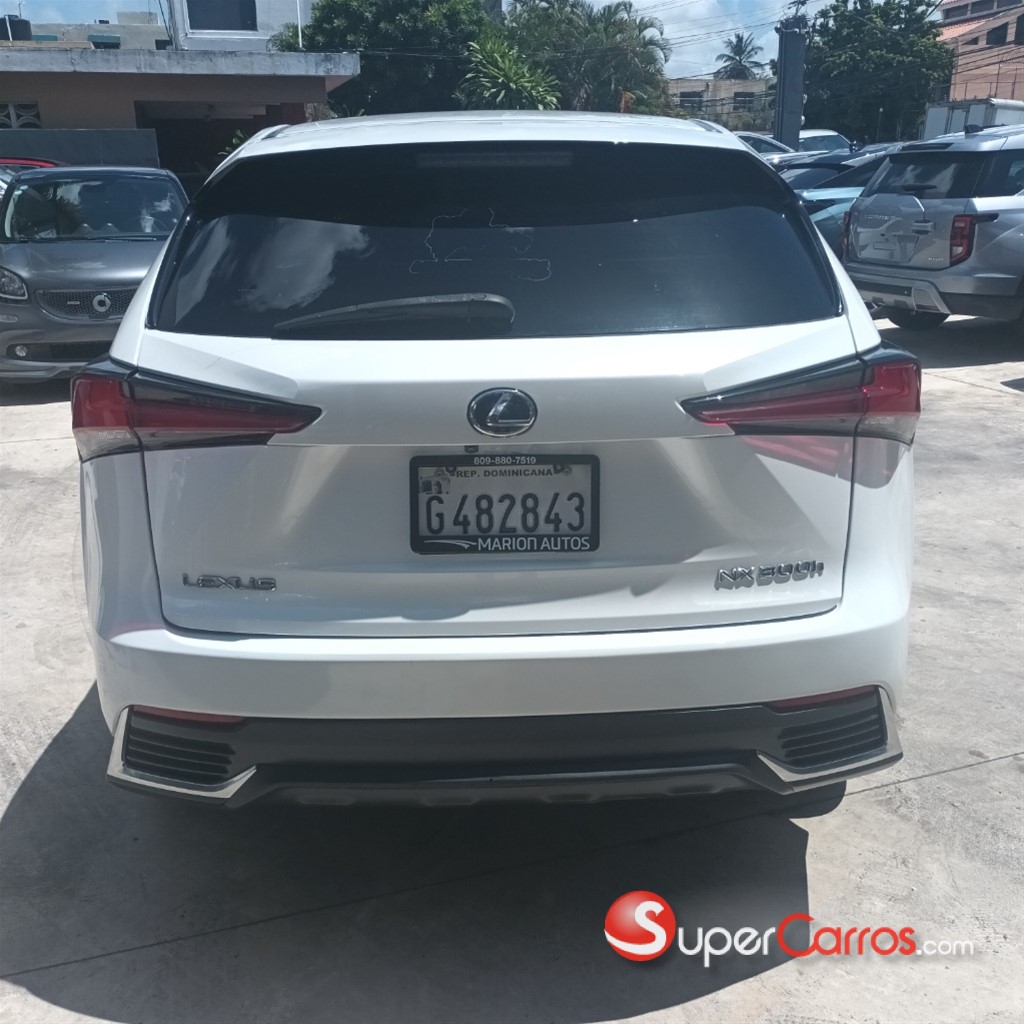 2020 Lexus NX 300 Hybrid — foto 9 / 10