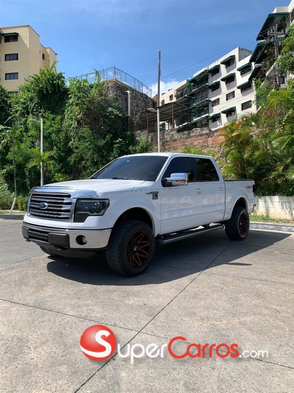 2013 Ford F 150 Lariat — foto 8 / 12