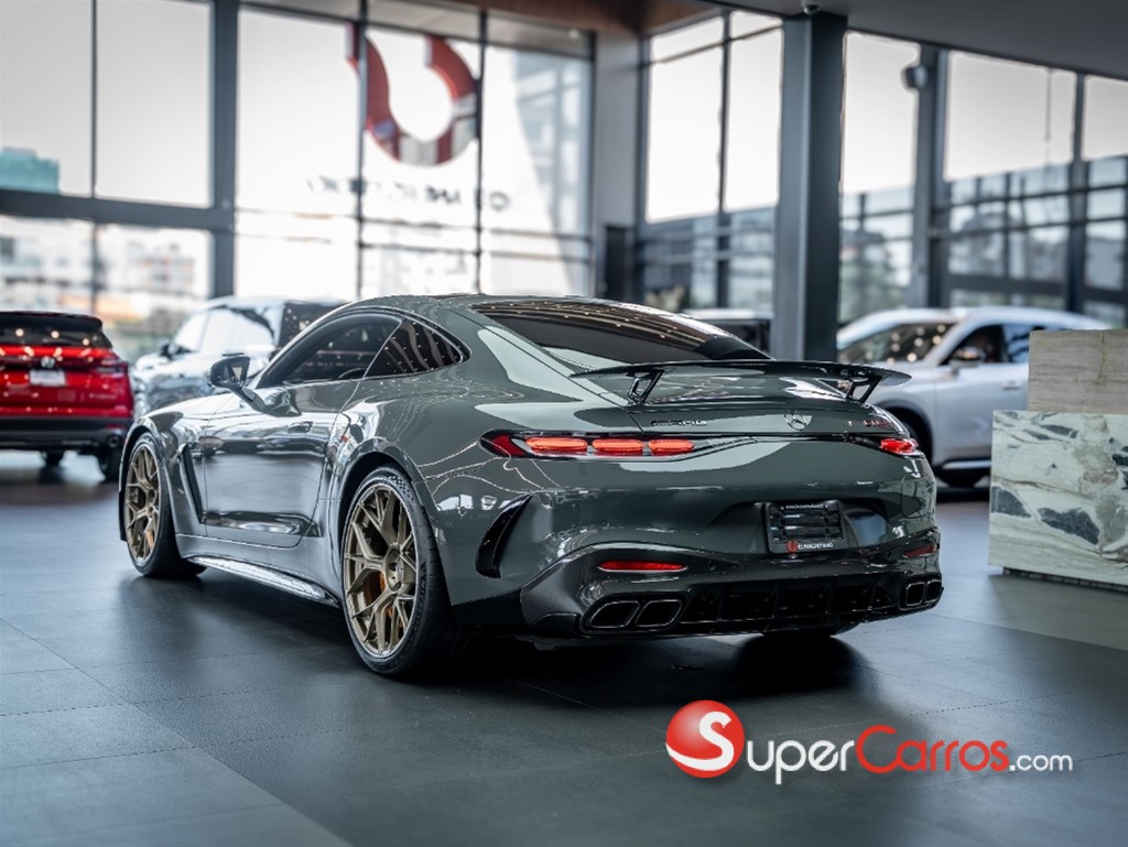 2026 Mercedes-Benz Clase GT 63 S E Performance Coupe — foto 5 / 12