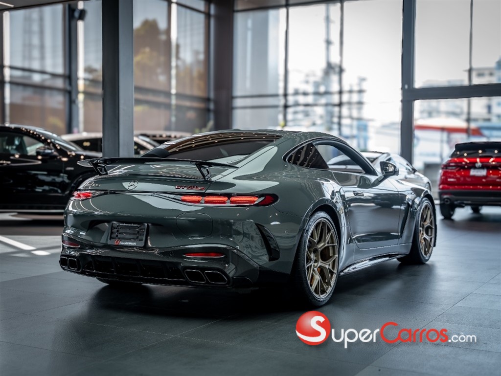 2026 Mercedes-Benz Clase GT 63 S E Performance Coupe — foto 6 / 12