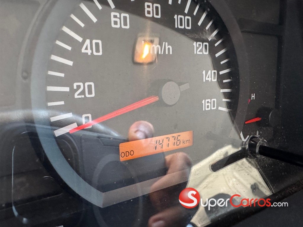 2023 Isuzu NPR 14 pies — foto 7 / 9