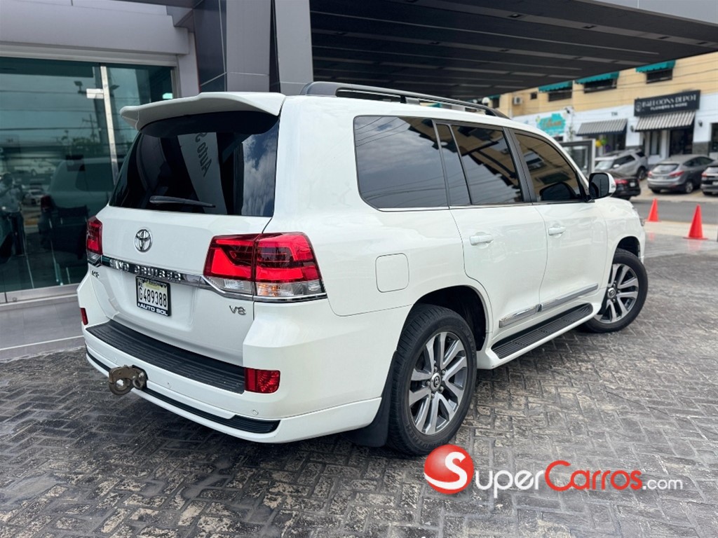 2020 Toyota Land Cruiser VXR — foto 5 / 10