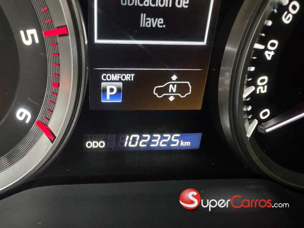 2020 Toyota Land Cruiser VXR — foto 9 / 10