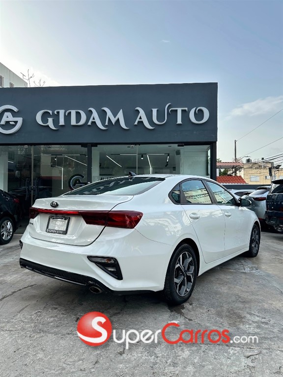 2021 Kia Forte LXS — foto 4 / 10