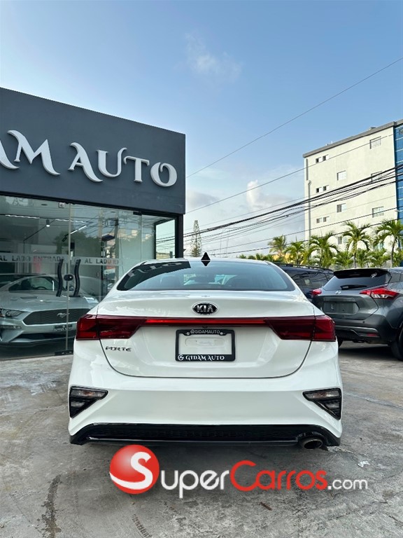 2021 Kia Forte LXS — foto 5 / 10