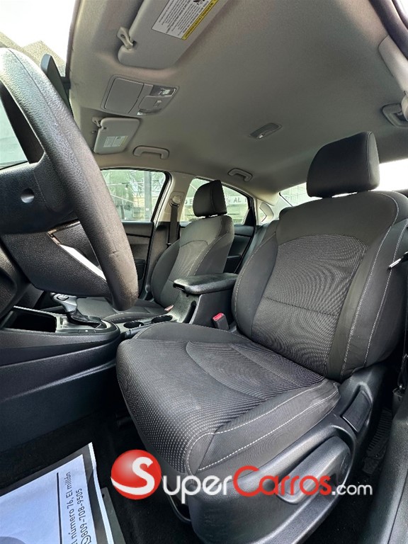 2021 Kia Forte LXS — foto 7 / 10