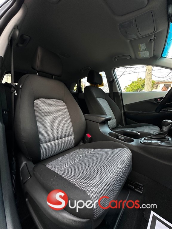 2021 Hyundai KONA SEL — foto 8 / 10