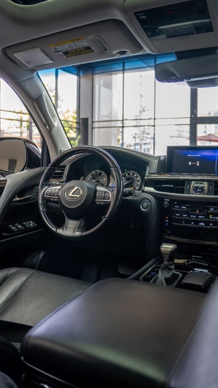 2018 Lexus LX 570 — foto 7 / 12