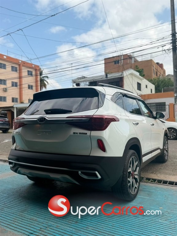 2021 Kia Seltos SX-T — foto 8 / 12