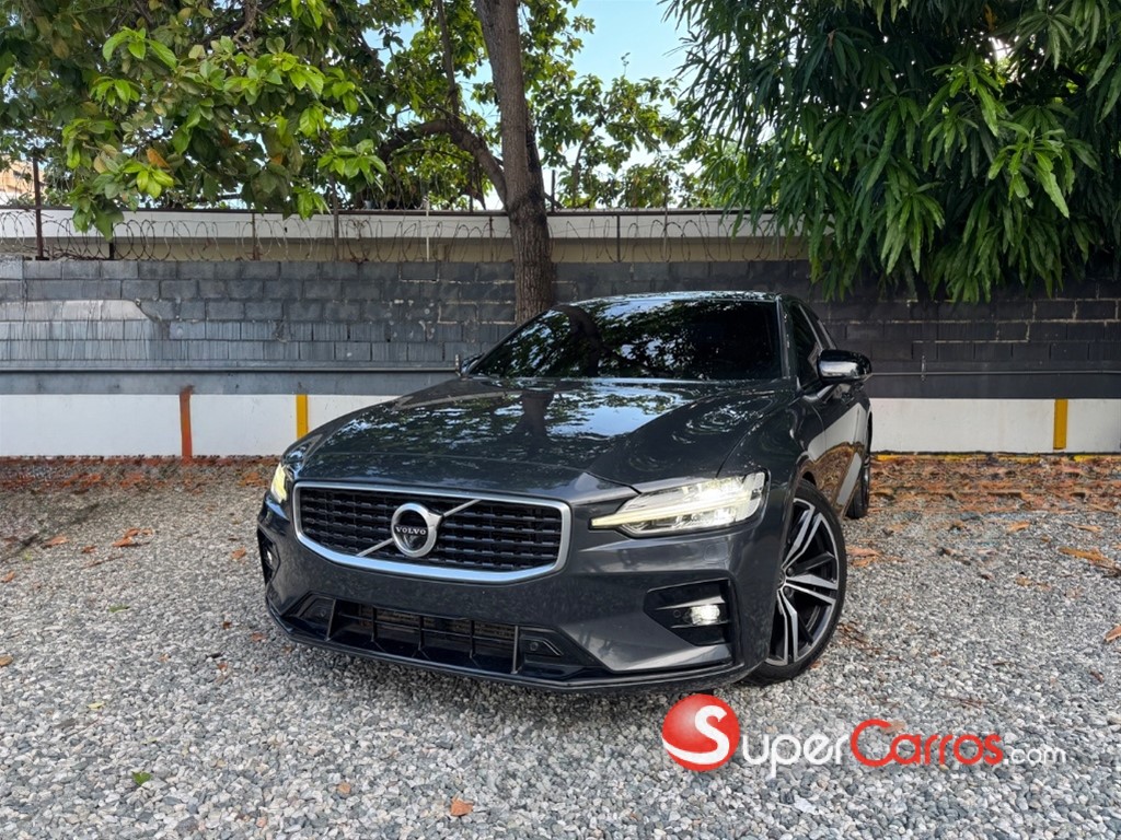 2020 Volvo S60 R Desing