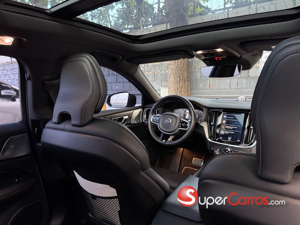 2020 Volvo S60 R Desing — foto 7 / 12