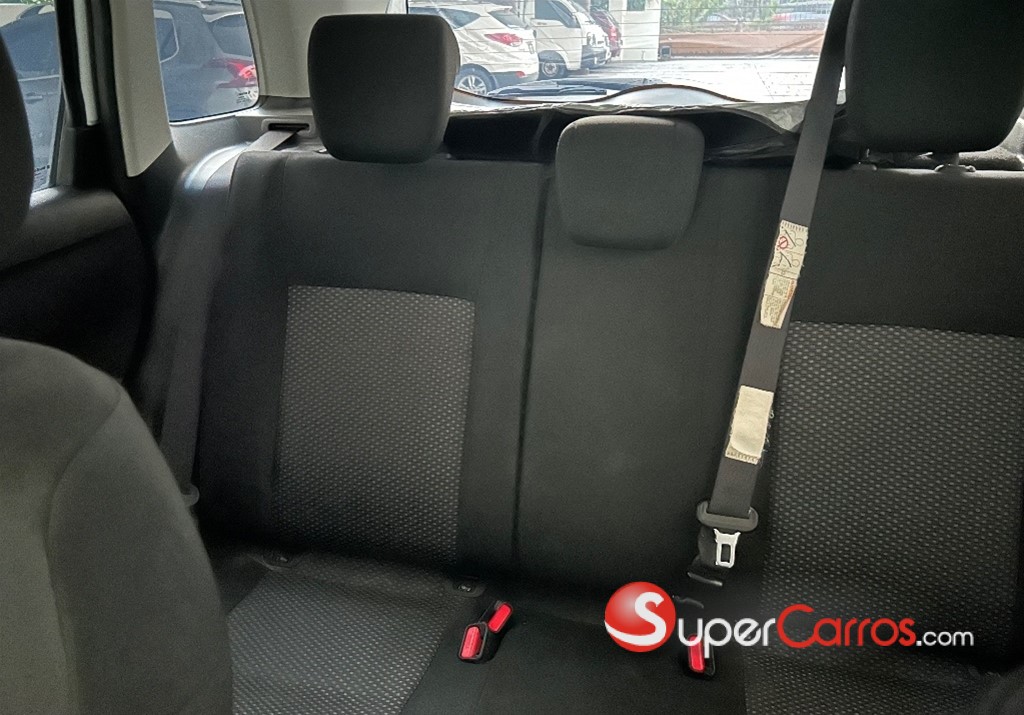 2020 Suzuki Vitara — foto 7 / 12