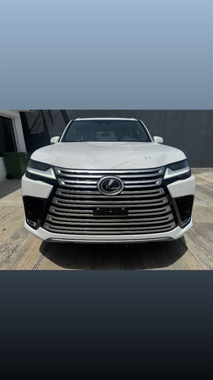 2027 Lexus LX LX 500d urban — foto 3 / 12
