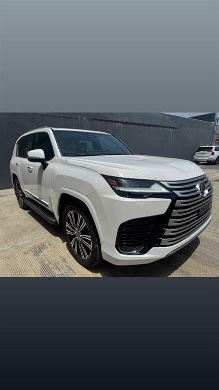 2027 Lexus LX LX 500d urban — foto 4 / 12