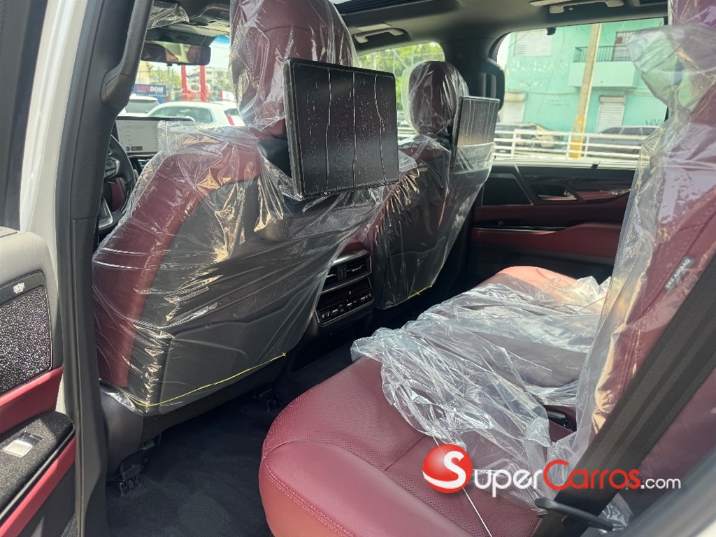 2027 Lexus LX LX 500d urban — foto 11 / 12