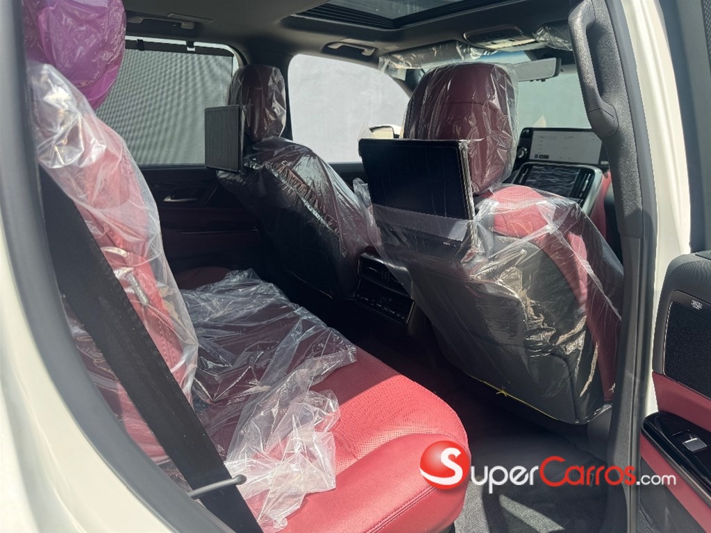 2027 Lexus LX LX 500d urban — foto 12 / 12