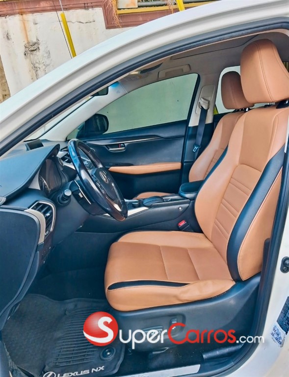 2016 Lexus NX 200T — foto 8 / 11