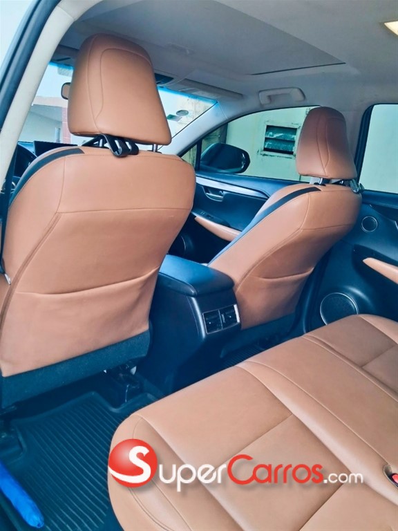 2016 Lexus NX 200T — foto 10 / 11