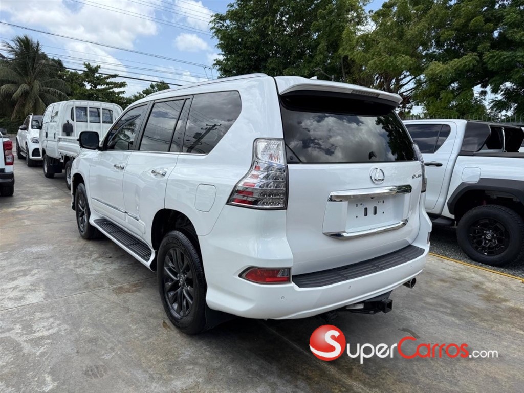 2016 Lexus GX 460 — foto 7 / 12