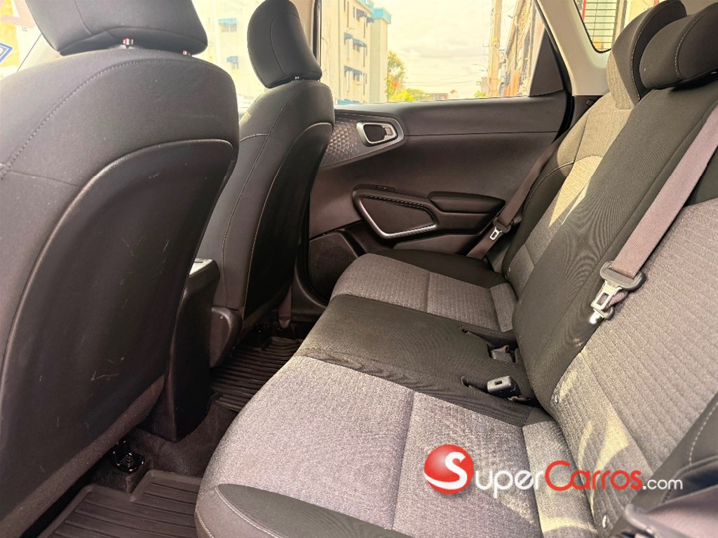 2020 Kia Soul LX — foto 6 / 8