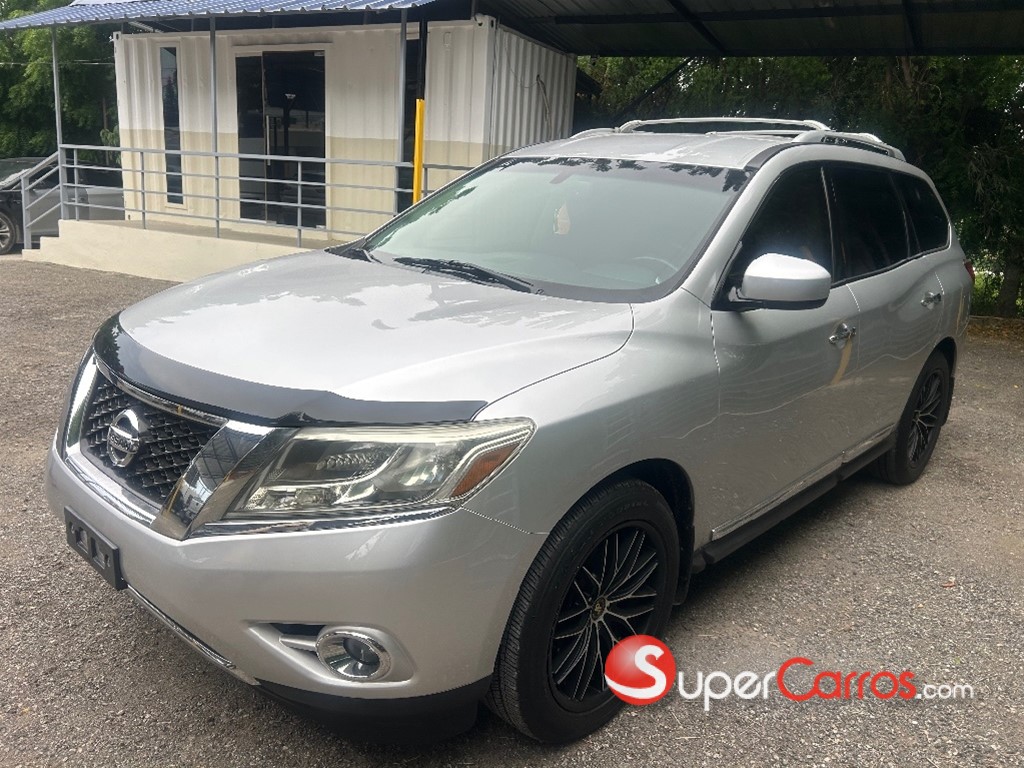 2013 Nissan Pathfinder — foto 3 / 12