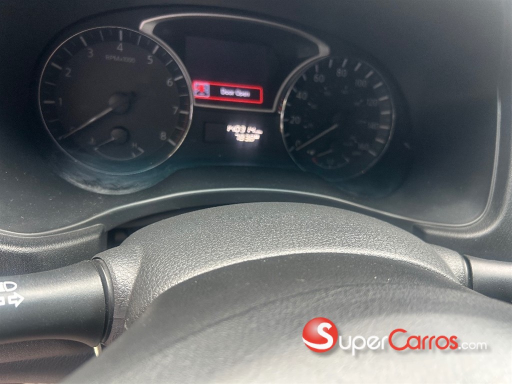 2013 Nissan Pathfinder — foto 11 / 12
