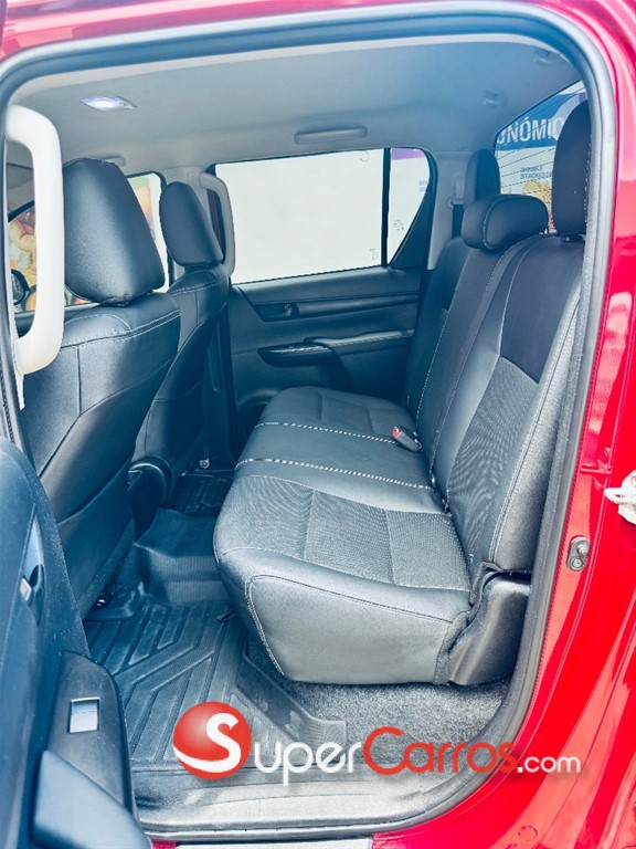 2021 Toyota Hilux SRV — foto 10 / 12