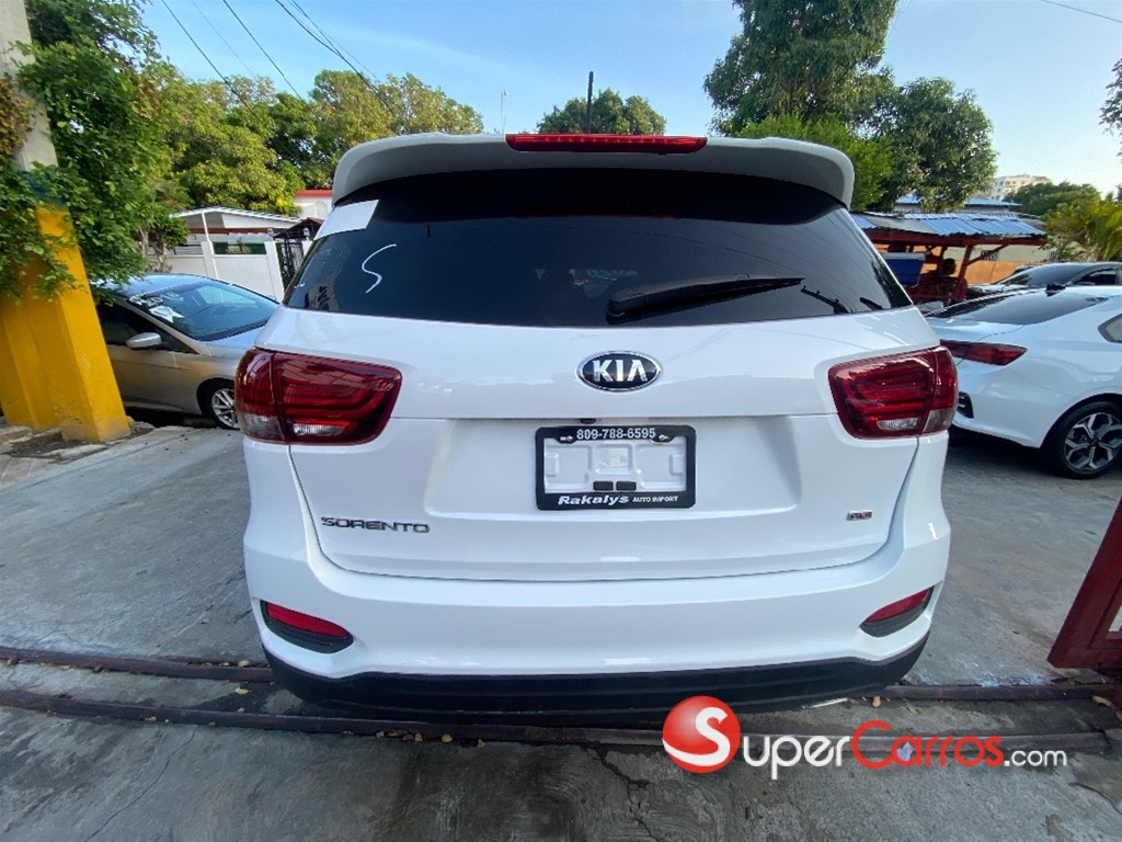 2020 Kia Sorento LX — foto 10 / 12