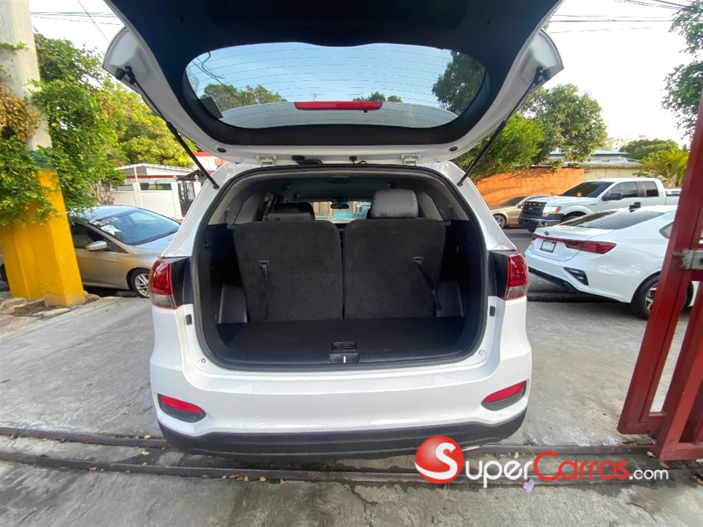 2020 Kia Sorento LX — foto 11 / 12