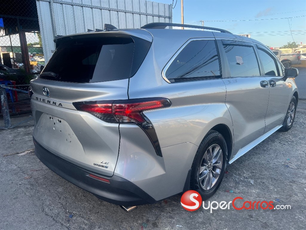 2021 Toyota Sienna LE — foto 6 / 12