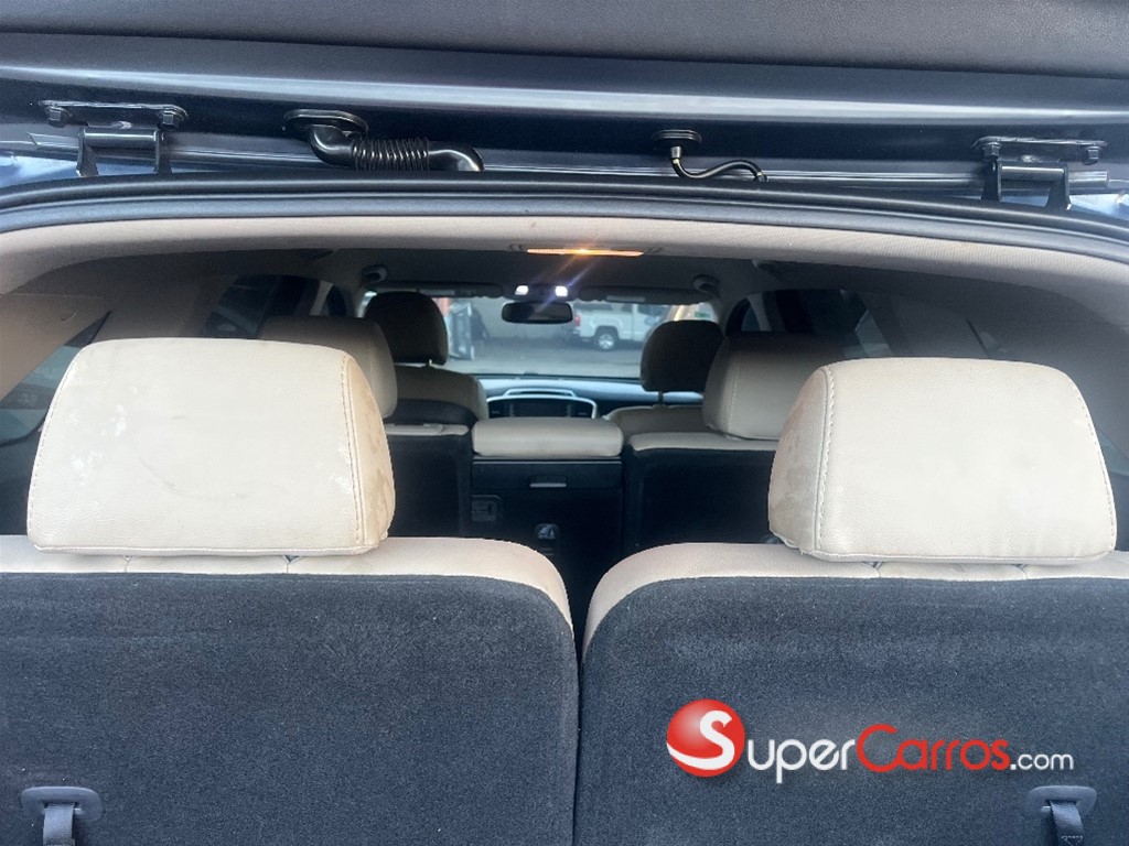2018 Kia Sorento — foto 6 / 12