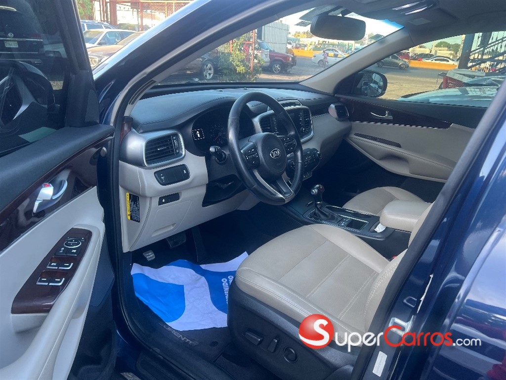 2018 Kia Sorento — foto 7 / 12