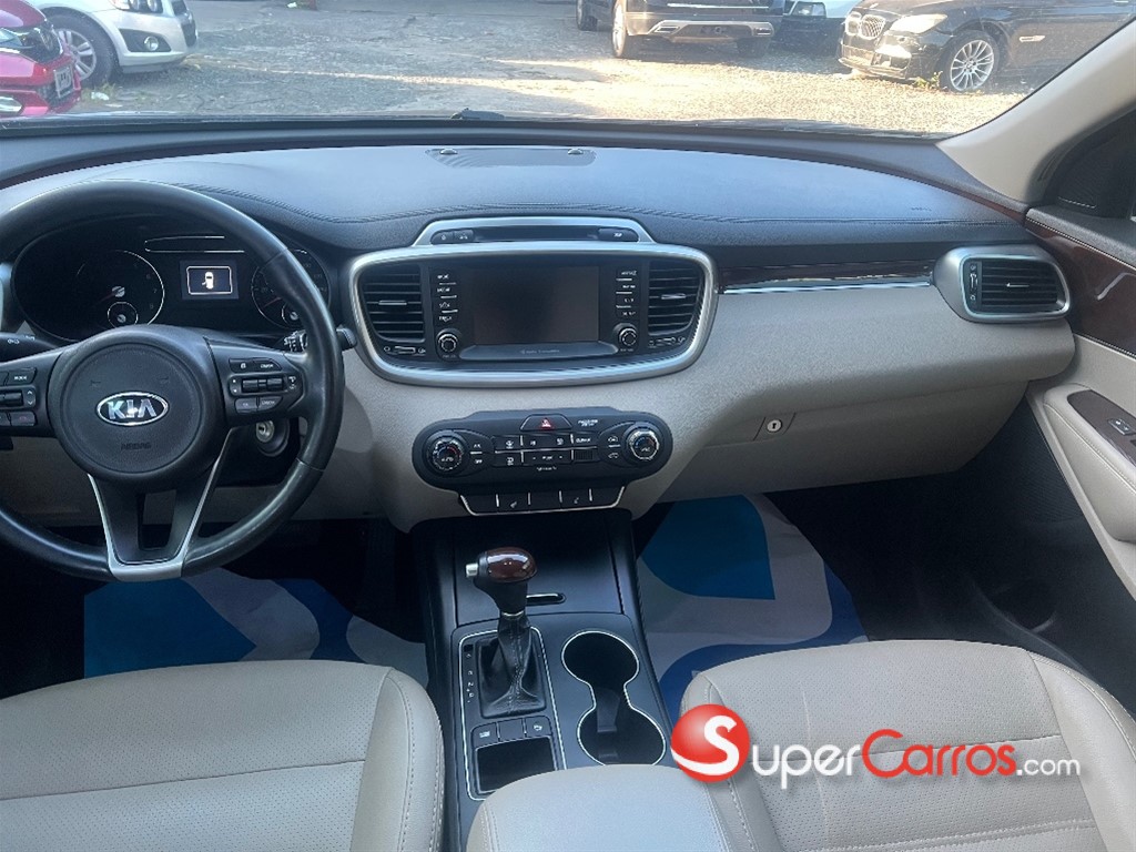 2018 Kia Sorento — foto 8 / 12