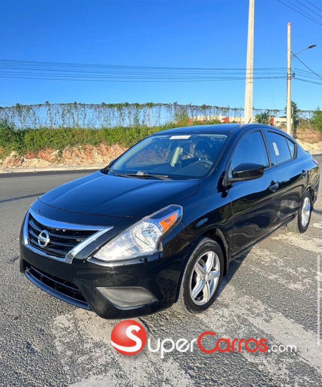 2019 Nissan Versa — foto 2 / 9