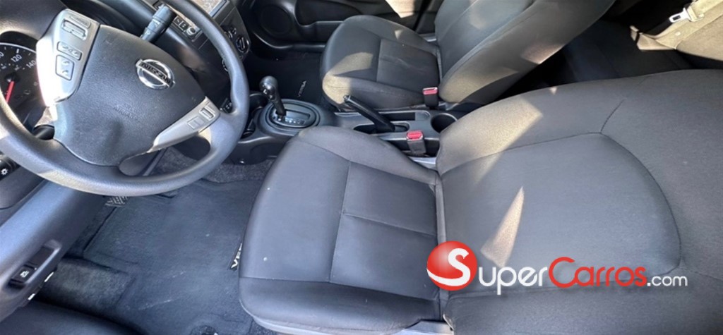 2019 Nissan Versa — foto 3 / 9