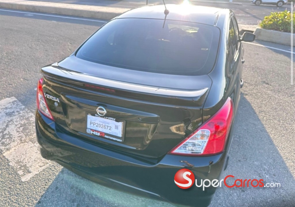 2019 Nissan Versa — foto 5 / 9